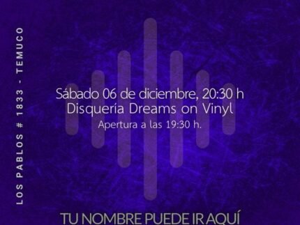 Afiche en tonos púrpura con textura oscura, anunciando el ‘Dream Ticket Hi-Fi – Digital’. Al centro se muestran la fecha y hora del evento: sábado 06 de diciembre, 20:30 h, en la Disquería Dreams on Vinyl; apertura a las 19:30. En el fondo aparece un diseño vertical que simula barras de ecualizador luminosas. En la parte inferior se incluye un espacio donde irá el nombre del participante, el logo de Dreams on Vinyl y un código de ticket con fecha de validación. Texto final: ‘Participa por el sistema hi-fi de tus sueños’. El diseño tiene una estética premium y audiófila.